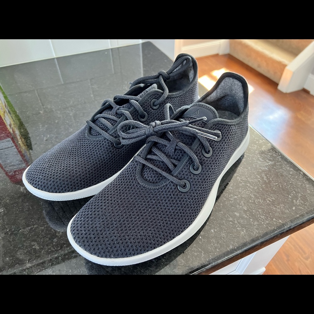 New out of the box mens tree hugger allbirds size 11